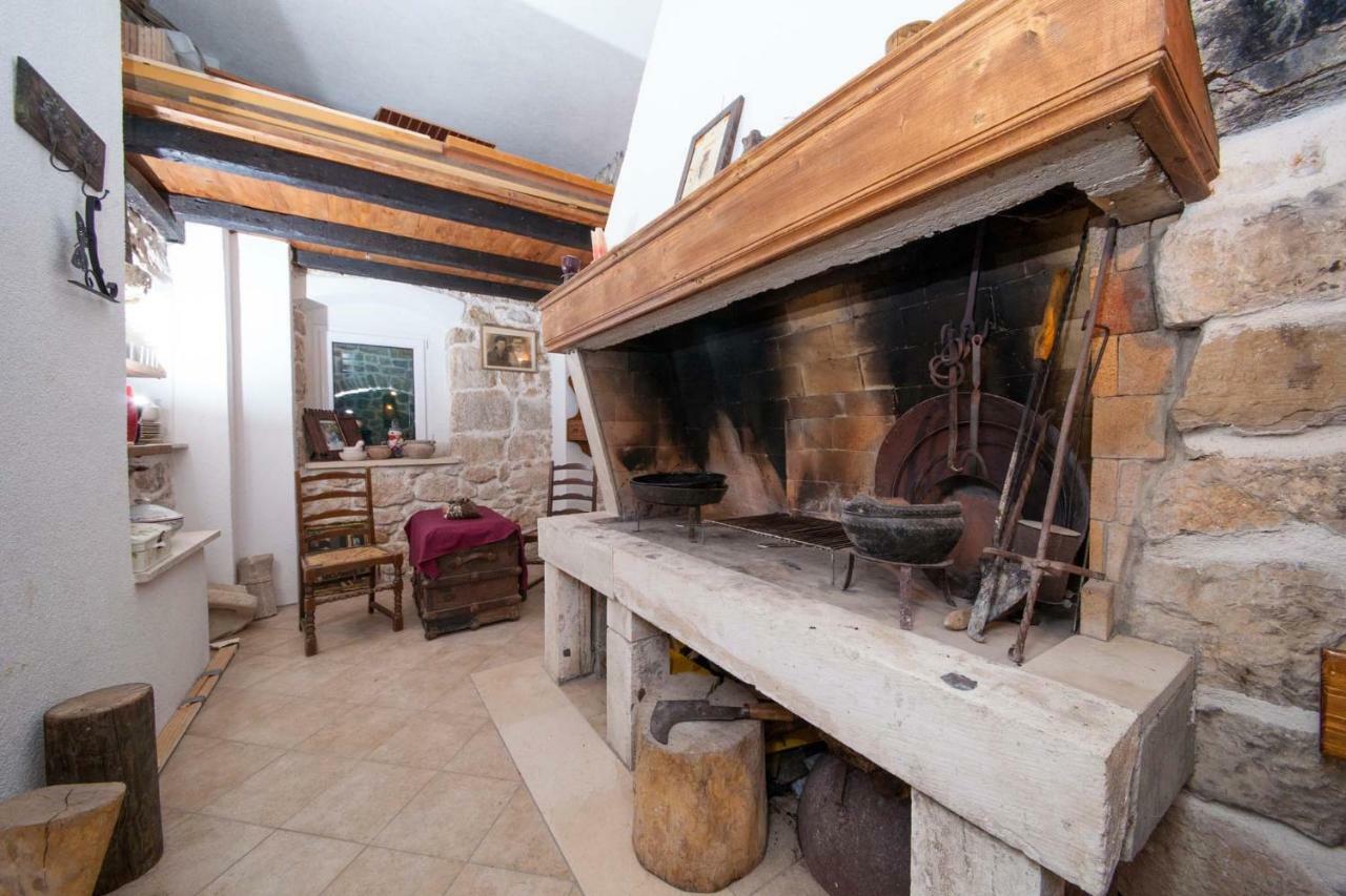 Old Stone House Mario Villa Podgora Exterior photo